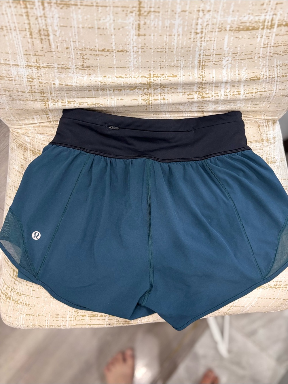 lululemon athletica Women's hotty hot 4 inch